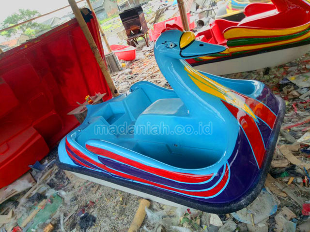 Jual Harga Murah Pabrik Produsen Sepeda Air Fiberglass Yahukimo